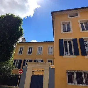 A Deux Pas Du Théatre Orange (Vaucluse)